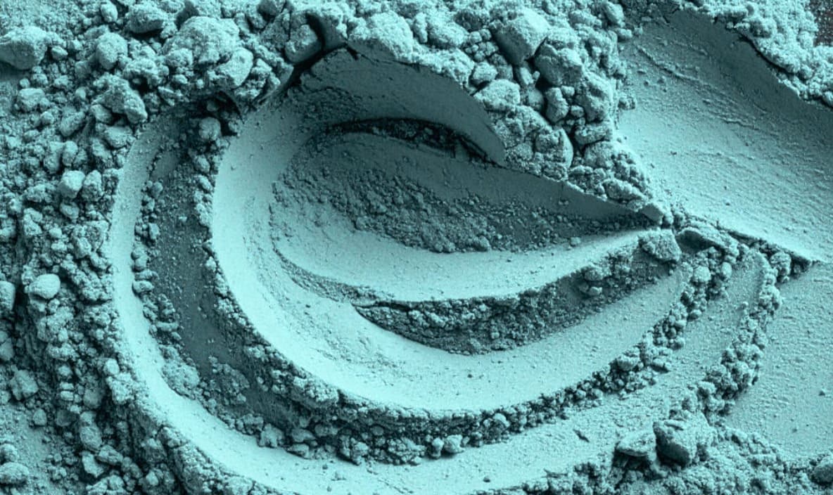 Close-up of a lightening powder texture